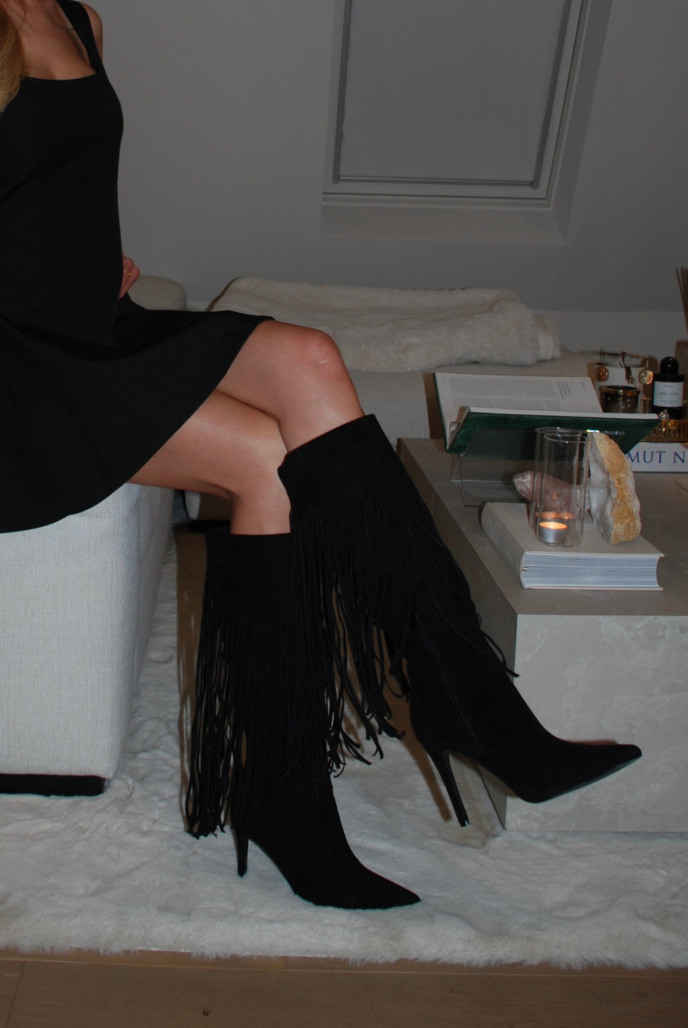 Statement fringe boots